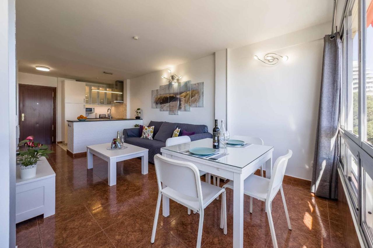Apartamento Acogedor, Terraza, Piscina Y Mar Benalmádena Kültér fotó