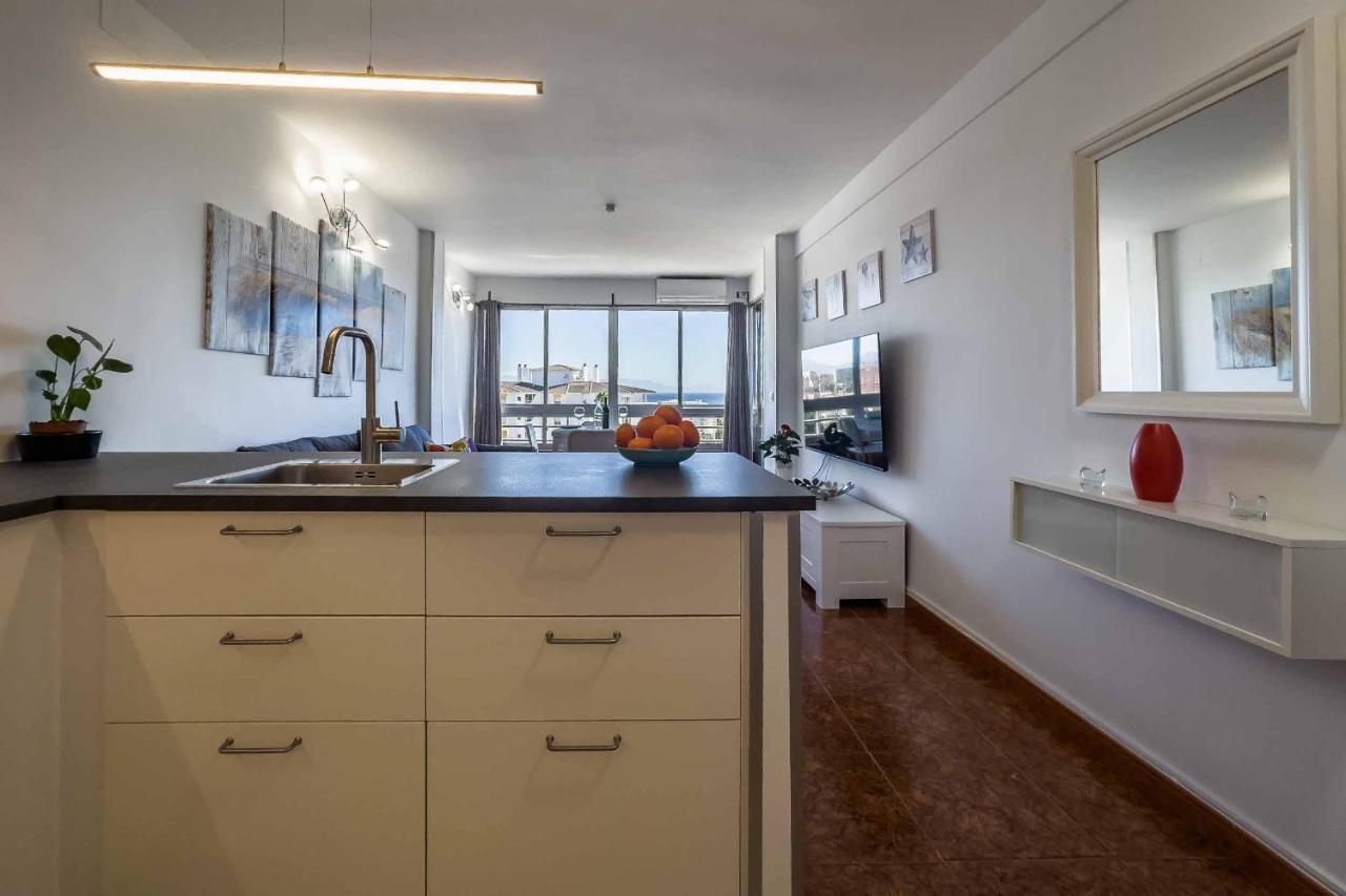 Apartamento Acogedor, Terraza, Piscina Y Mar Benalmádena Kültér fotó