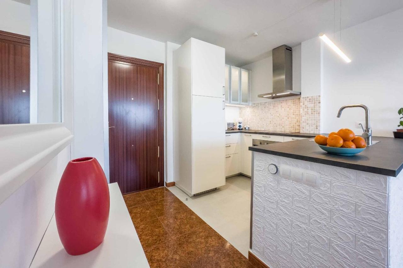 Apartamento Acogedor, Terraza, Piscina Y Mar Benalmádena Kültér fotó