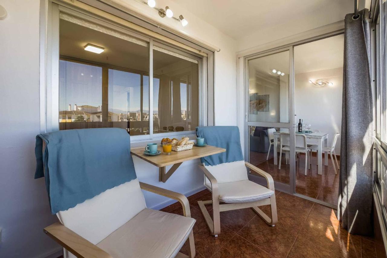 Apartamento Acogedor, Terraza, Piscina Y Mar Benalmádena Kültér fotó