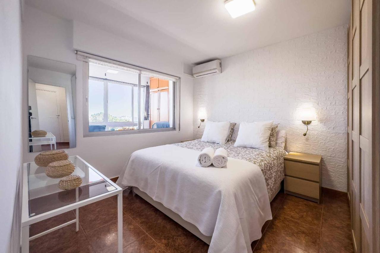 Apartamento Acogedor, Terraza, Piscina Y Mar Benalmádena Kültér fotó